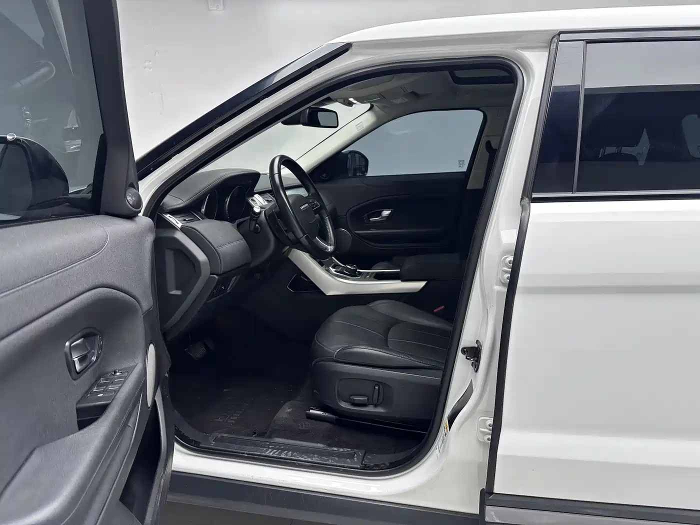 Land Rover Range Rover Evoque 2018 240PS PURE Trend фото 9