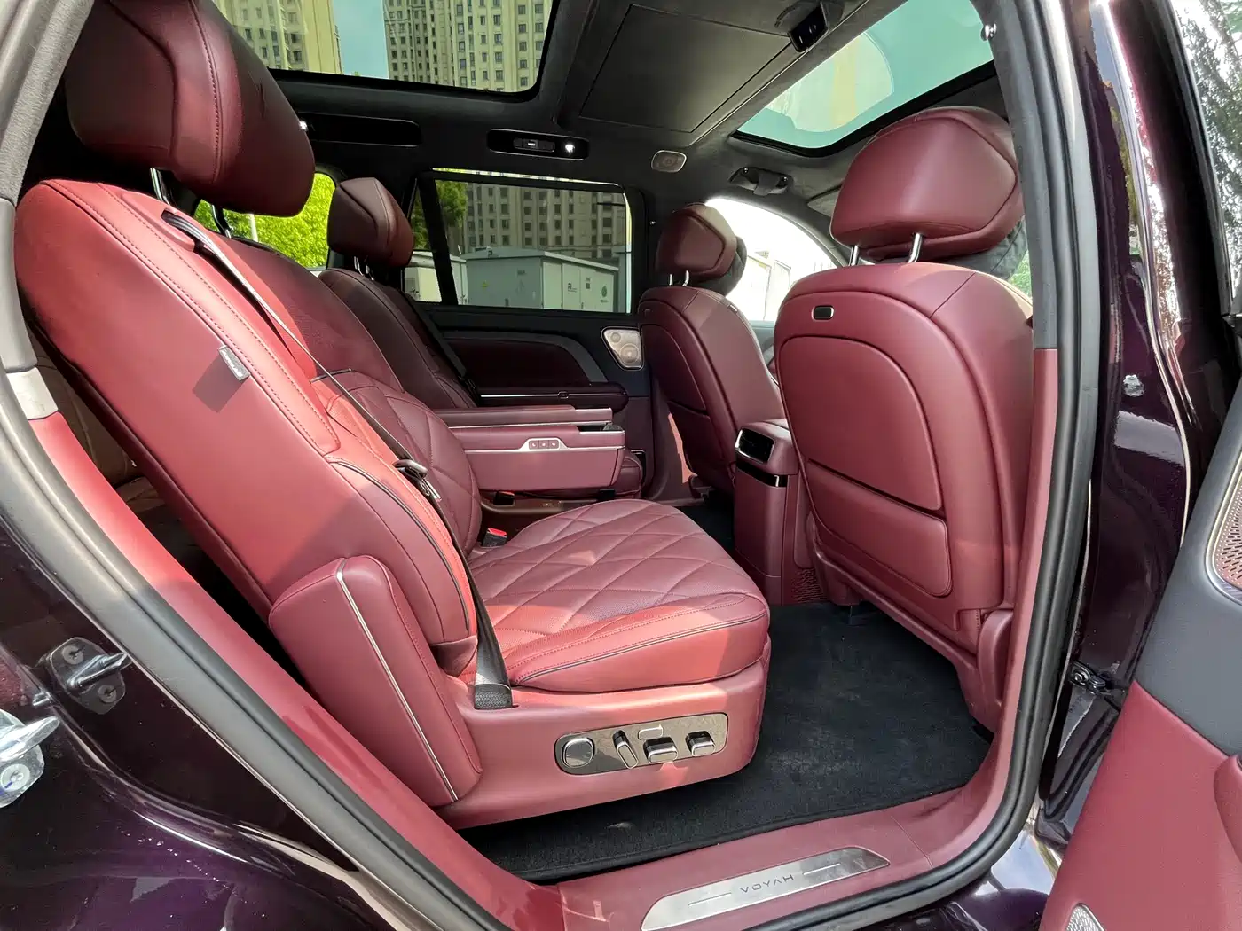 Voyah Auto VOYAH Taisan 2026 Model Base фото 18