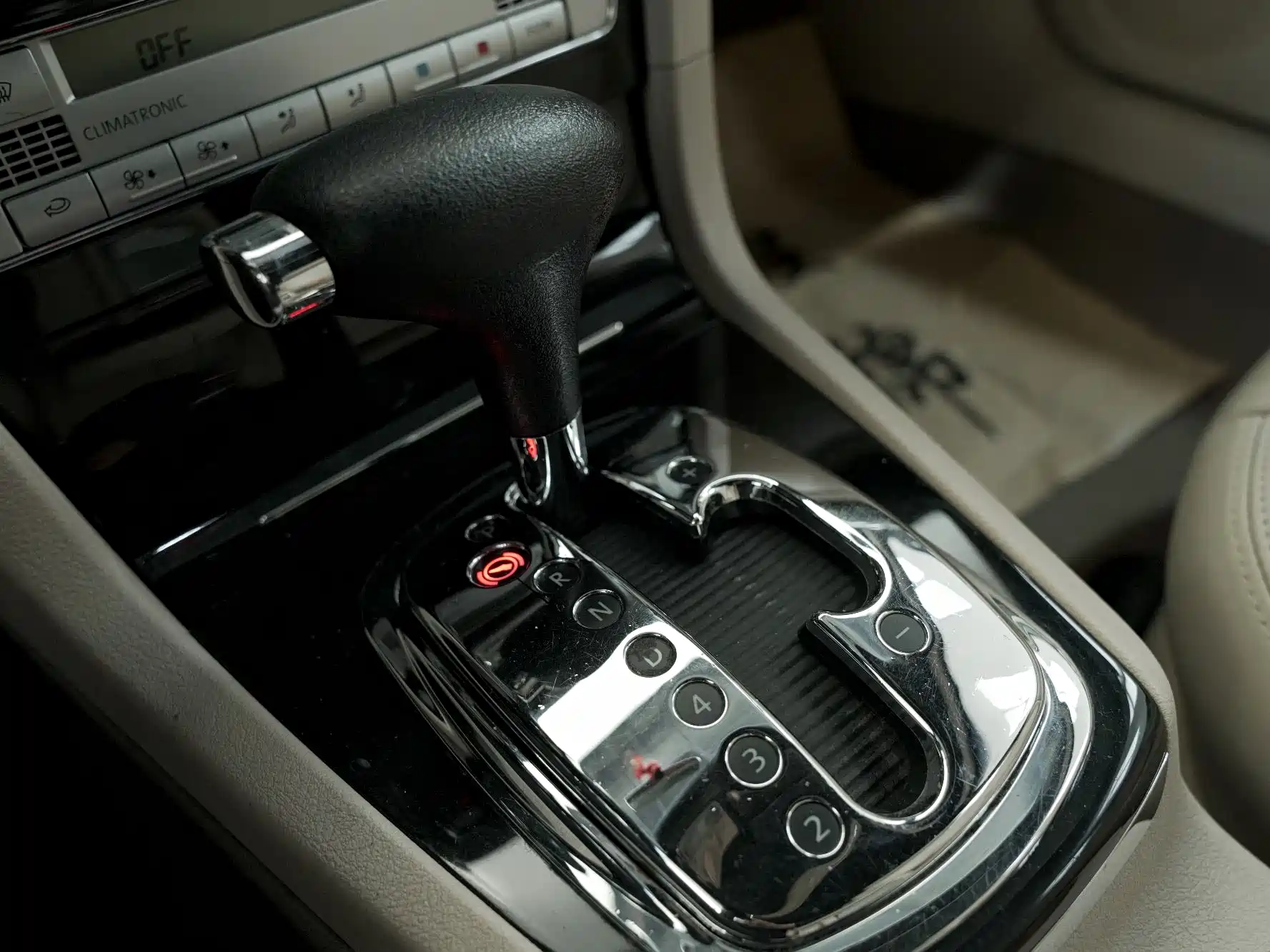 Фото 7 - Volkswagen Passat Lingyu