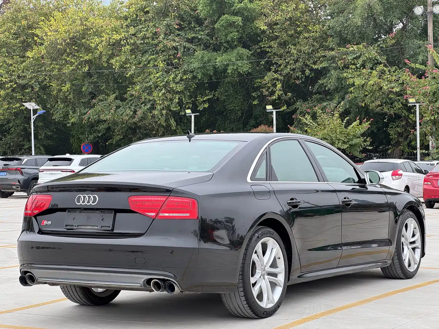 Audi S8 2013 S8 4.0TFSI quattro фото 4
