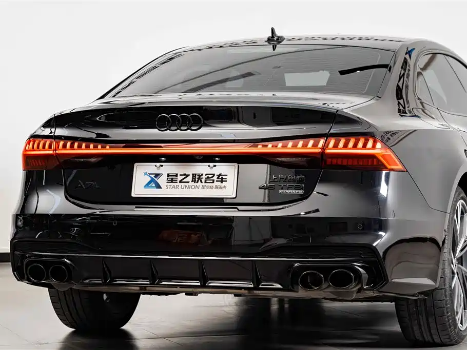 Audi A7L 2023 45 TFSI quattro S-line Black Warrior Edition фото 8
