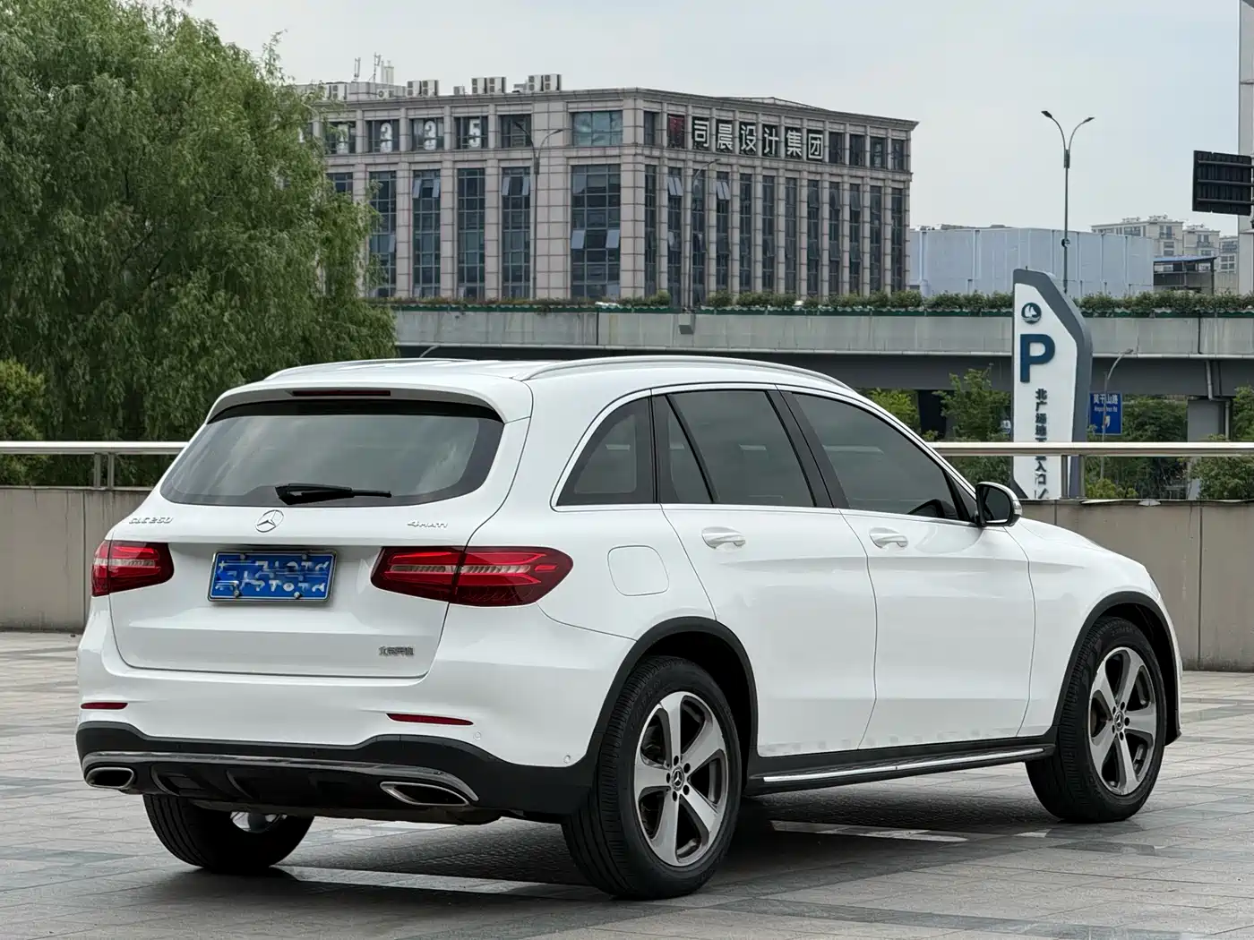 Mercedes-Benz GLC 2017 GLC 260 4MATIC Luxury фото 6