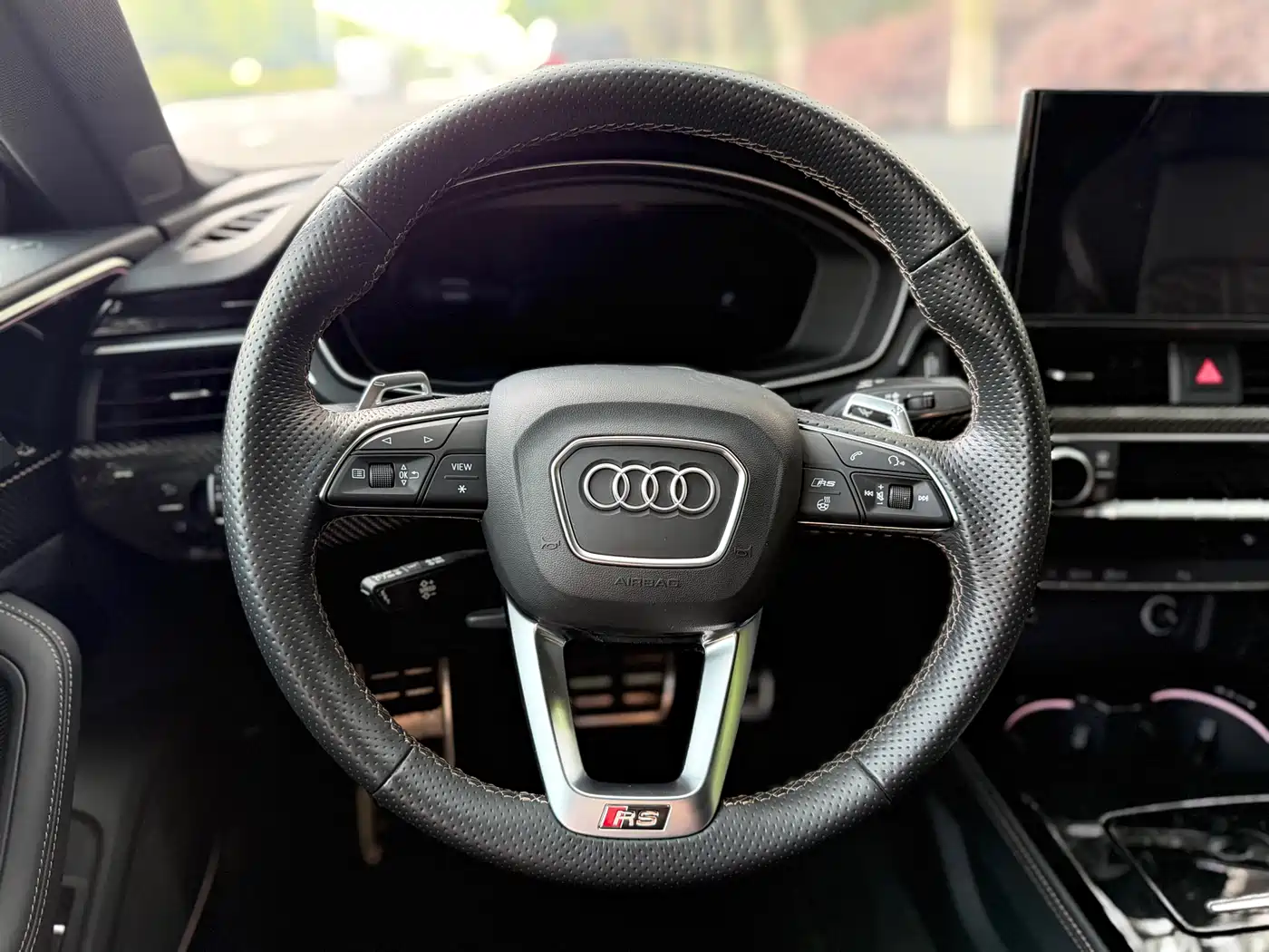 Audi RS 5 2023 Model RS 5 2.9T Sportback Dark Gold Edition фото 9
