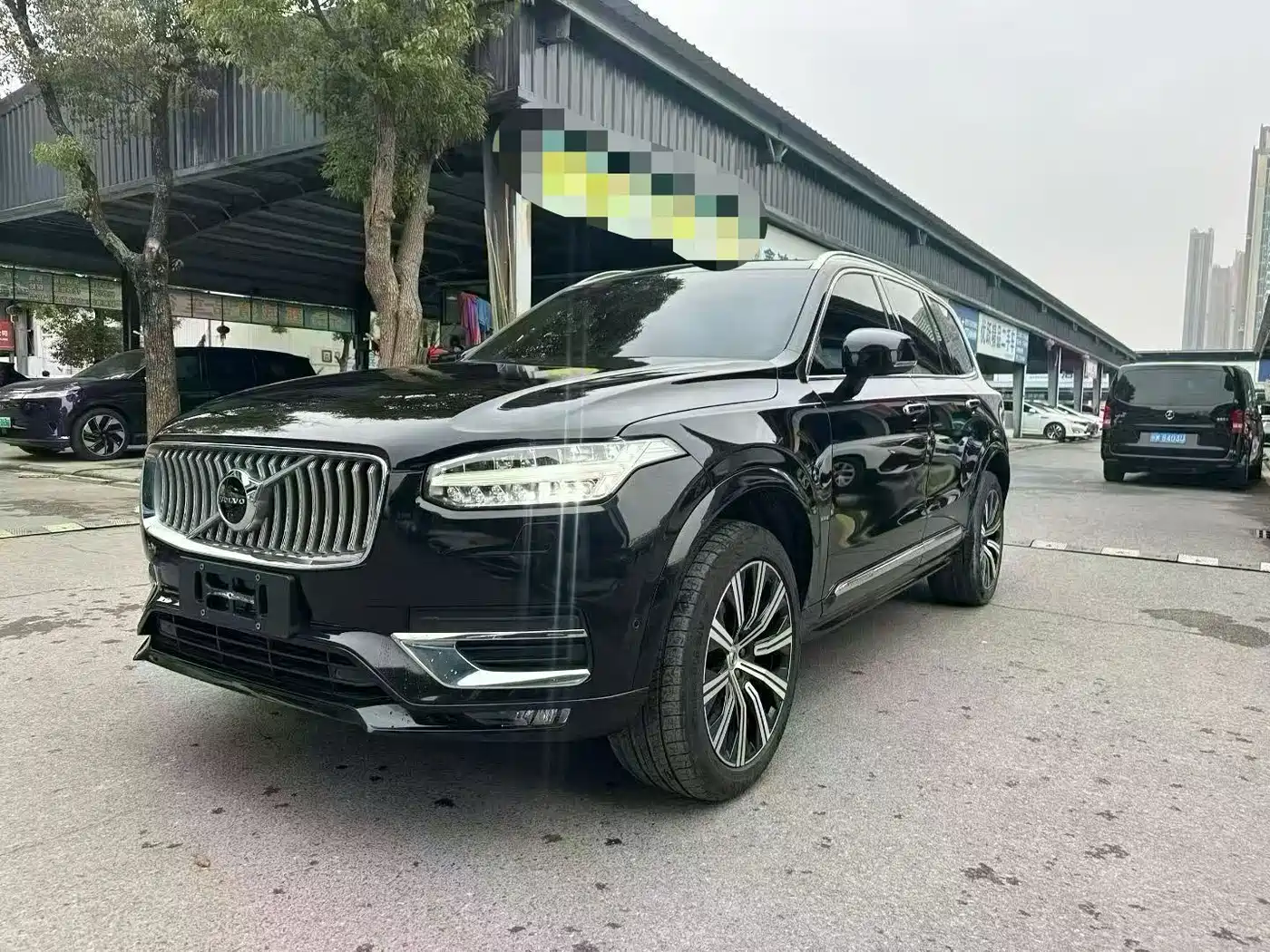 VOLVO XC90