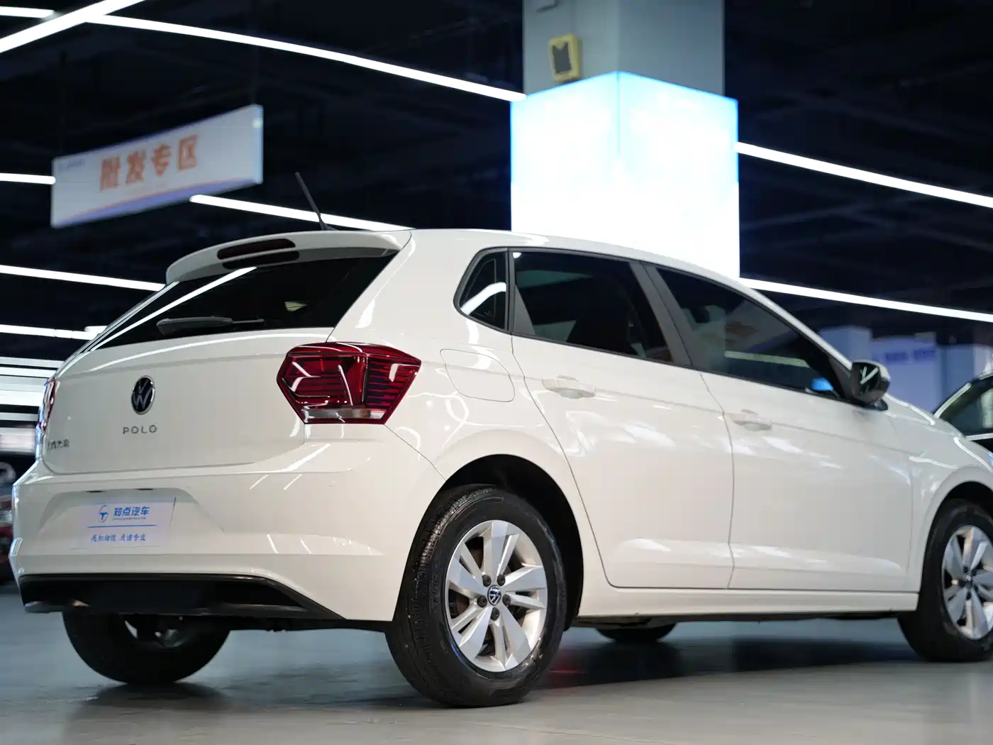 Volkswagen Polo 2019 Plus 1.5L Automatic Panorama Enjoyment Edition фото 22