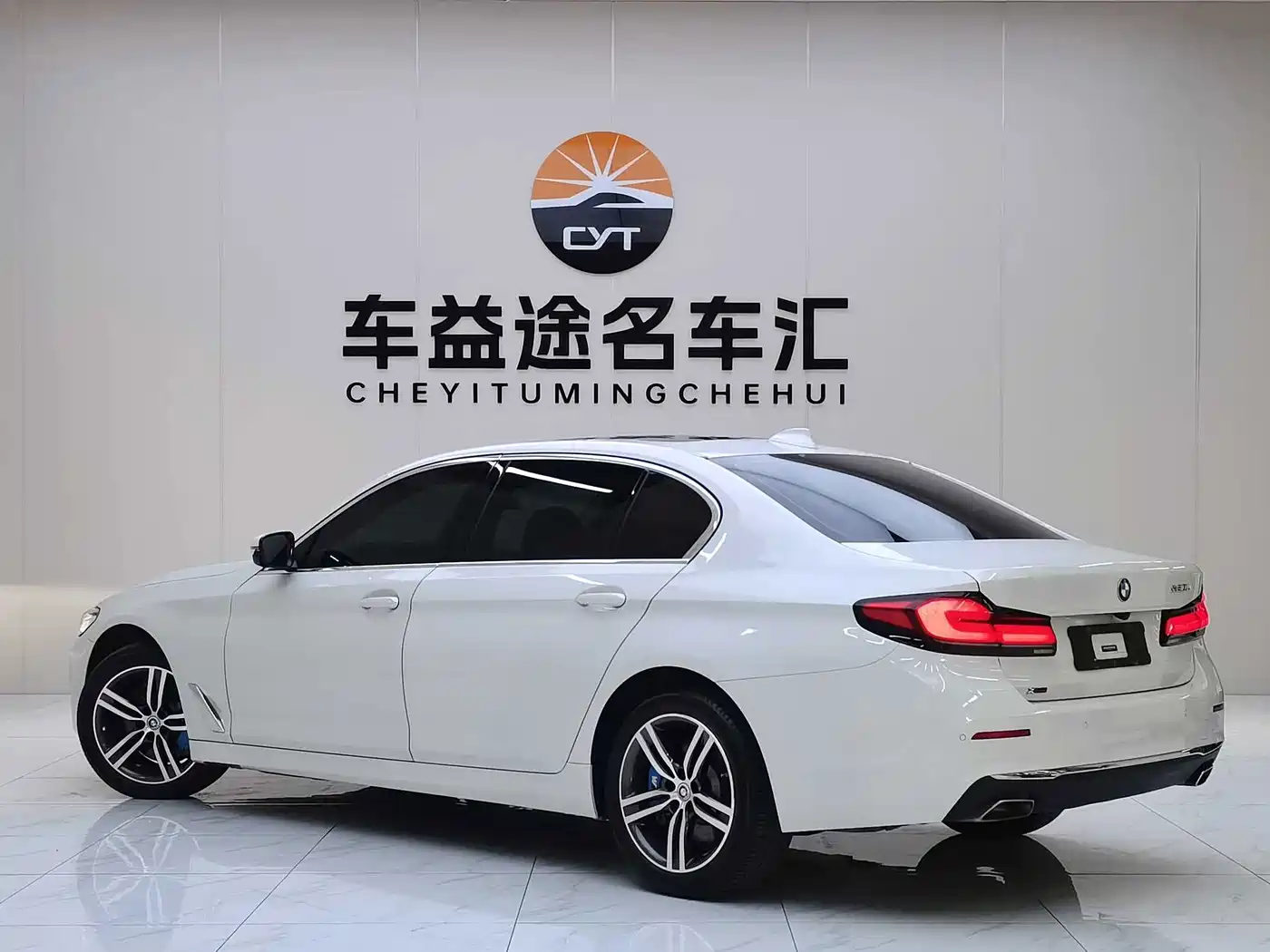Фото 4 - BMW 5 Series