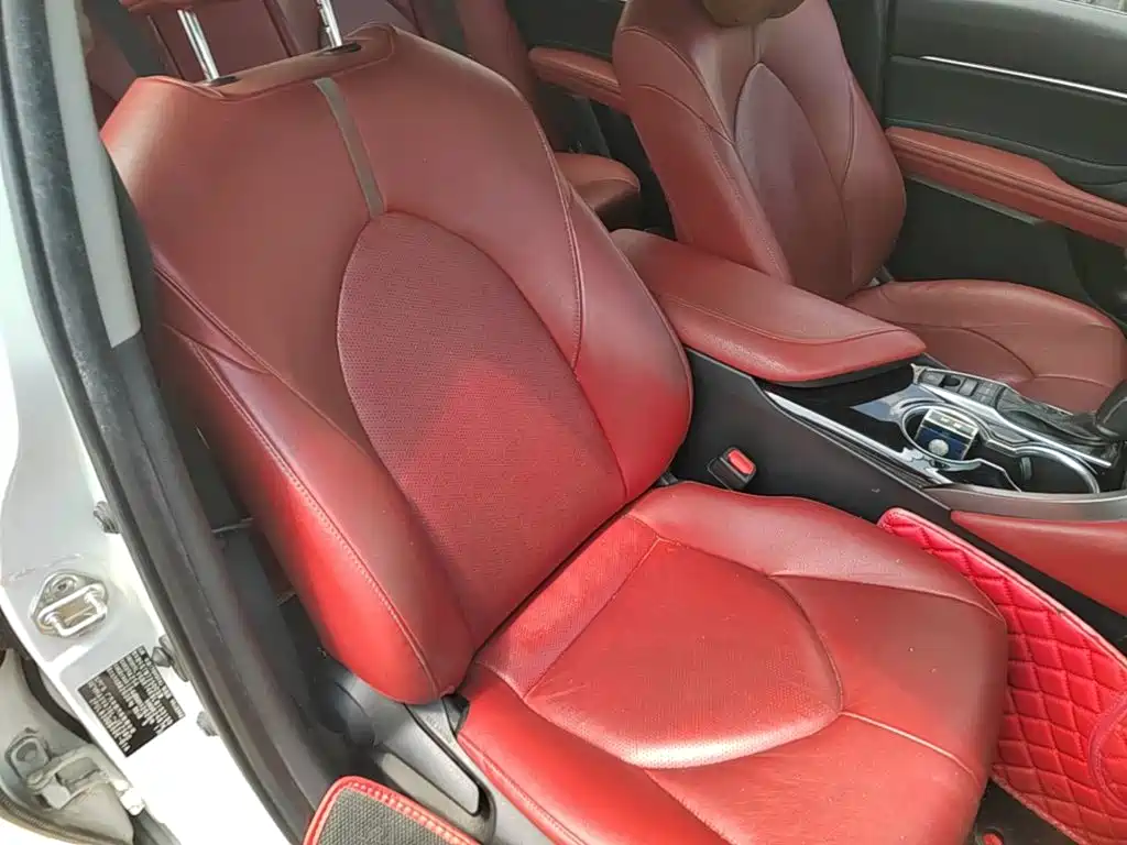 Photo 25 - Toyota Camry