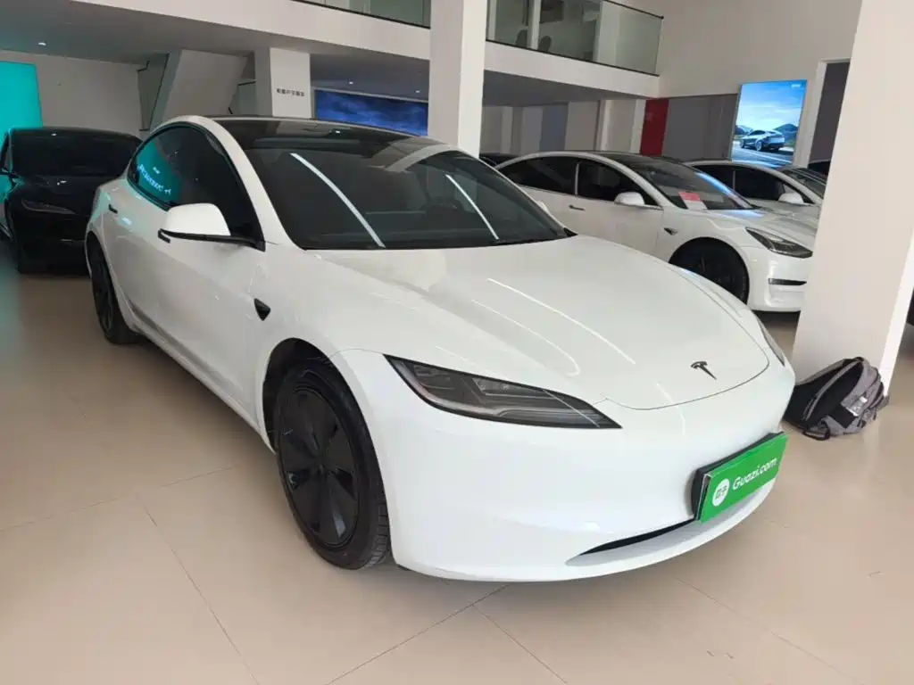Tesla Model 3 2026 2025 Model Year Facelift Long Range Rear-Wheel Drive
