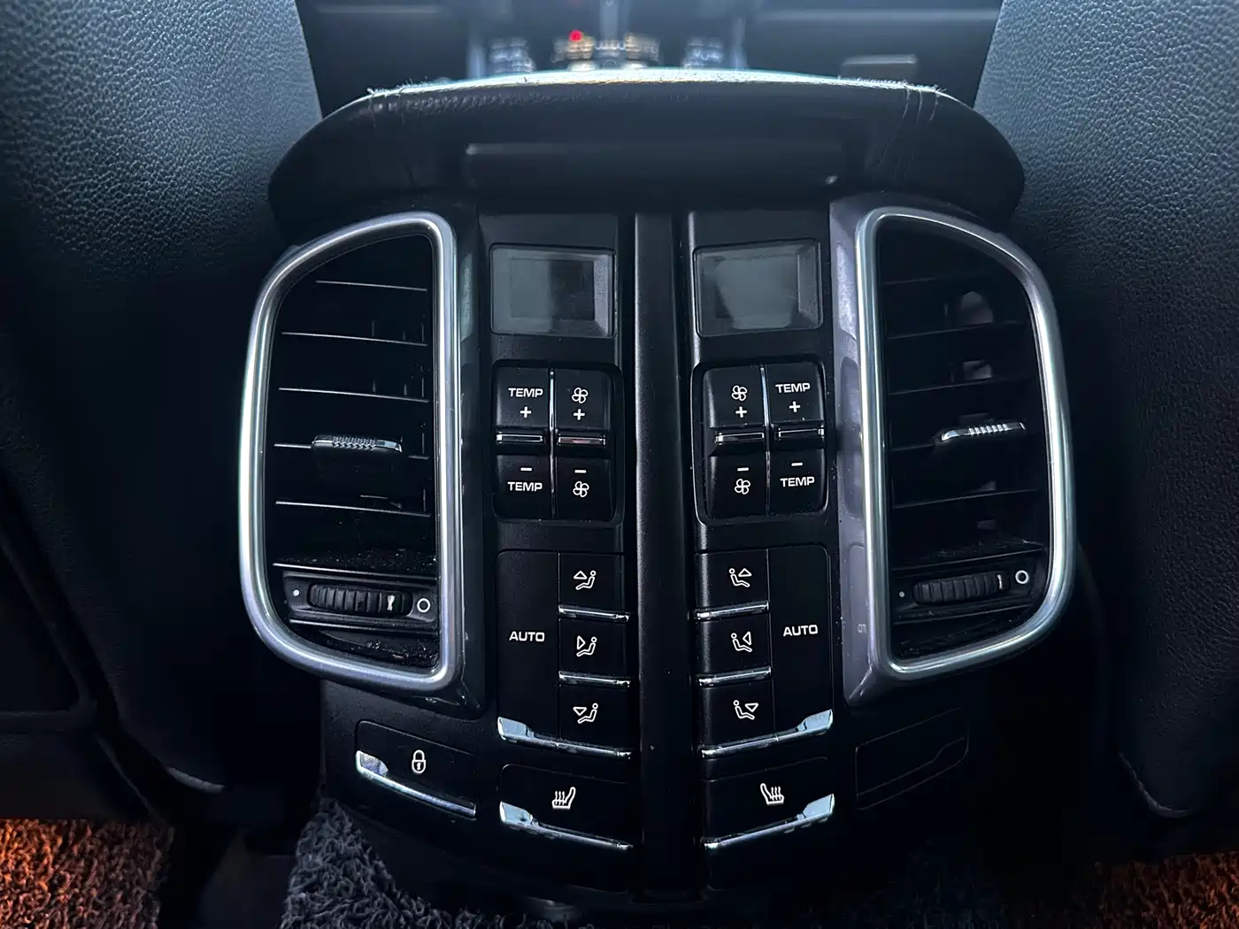 Porsche Cayenne 2014 Cayenne Platinum Edition 3.0T фото 14