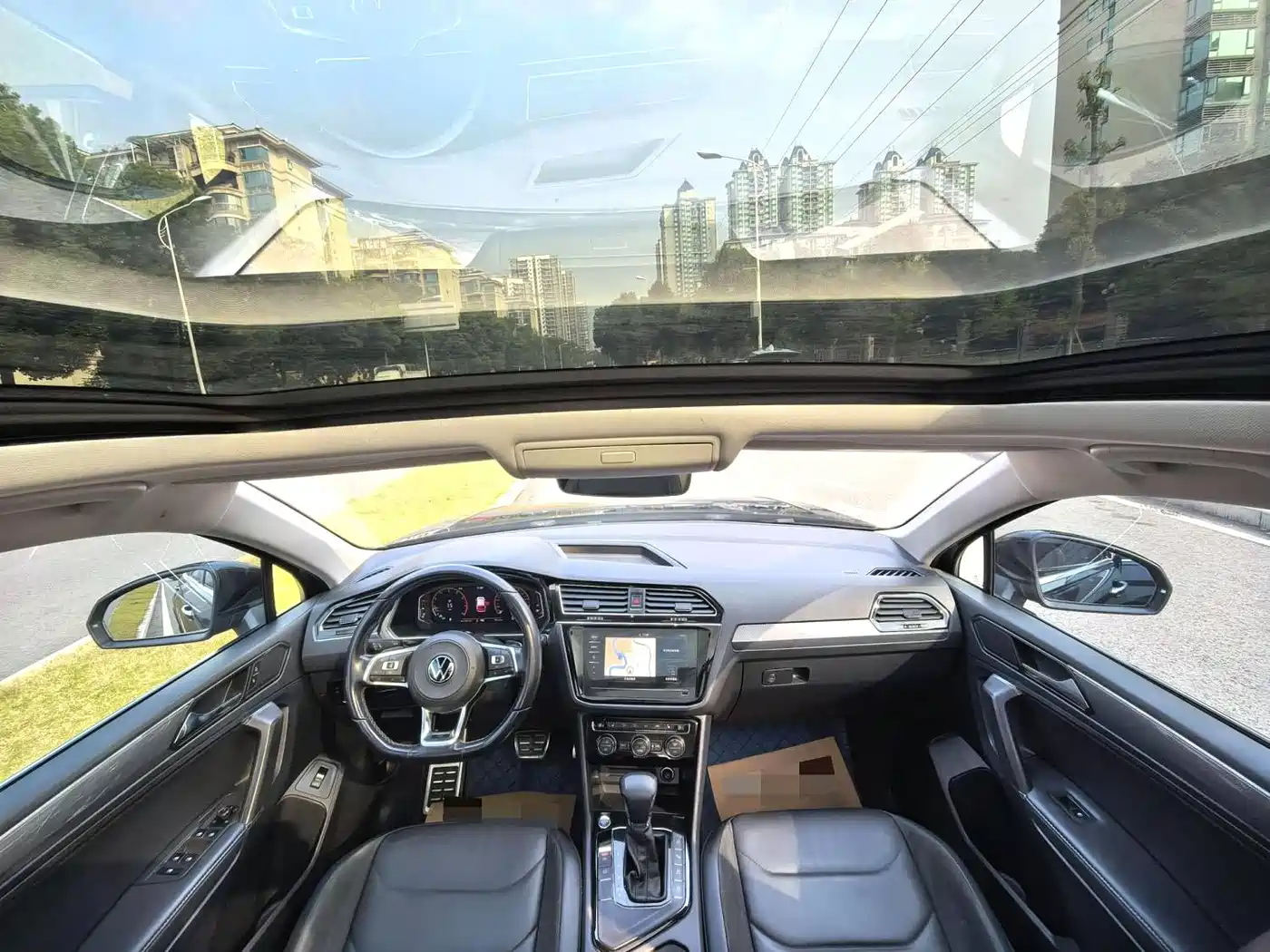 Volkswagen Tiguan L 2021 330TSI Automatic 2WD R-Line Premium фото 6