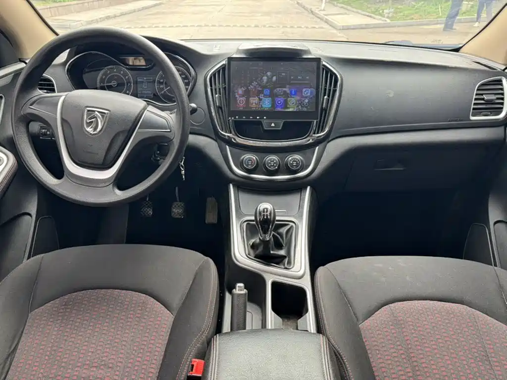 Baojun 560 2016 2015 1.8L Manual Comfort