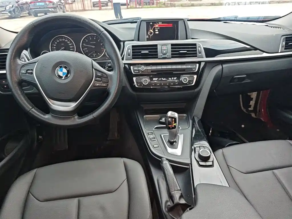 BMW 3 Series 2017 320Li Fashion фото 10