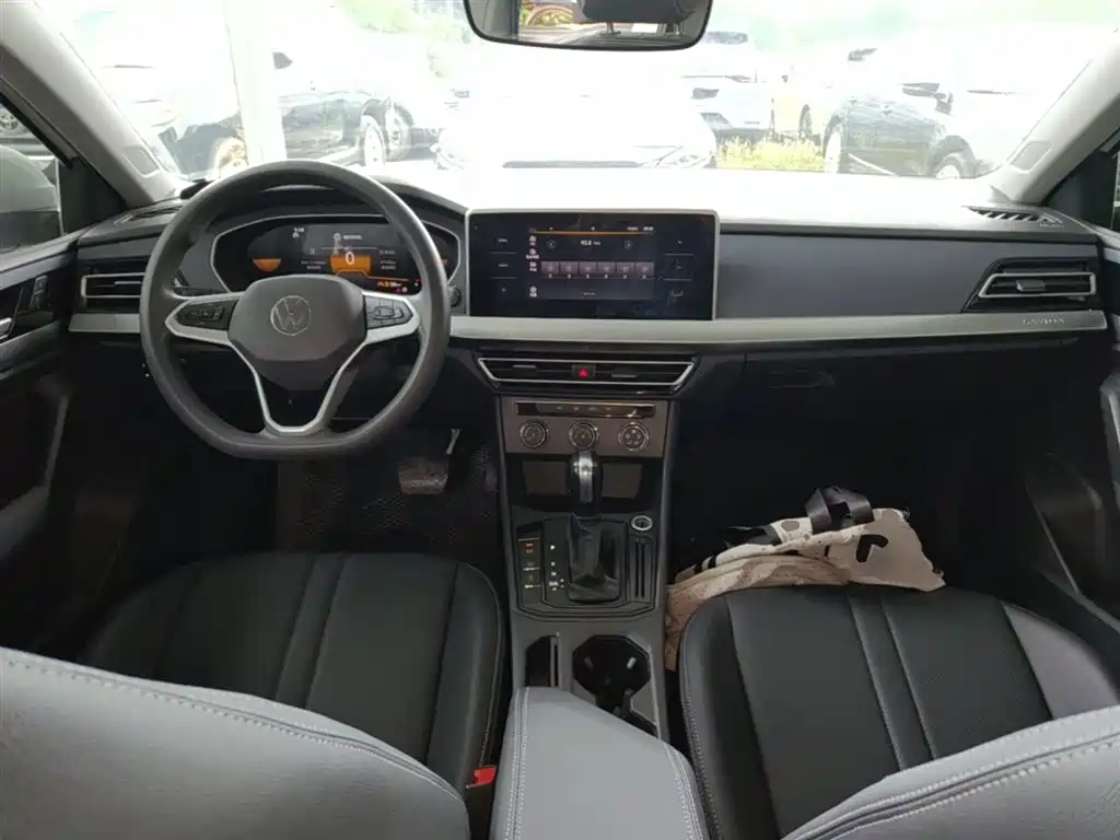 Volkswagen Lavida 2024 Model 1.5L Automatic Delight Edition фото 10