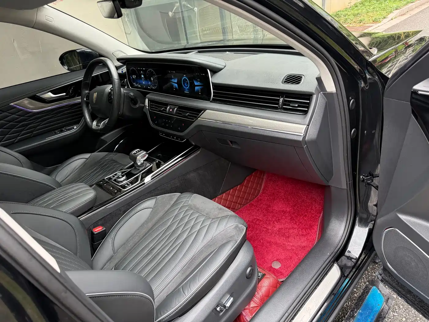 Hongqi HS5 2022 Facelift 2.0T Smart Flag Enjoyment AWD Edition фото 9
