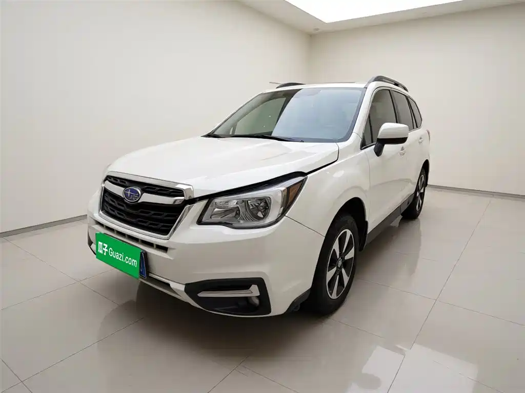 Subaru Forester 2016 2.0i Luxury Navigation Edition фото 2