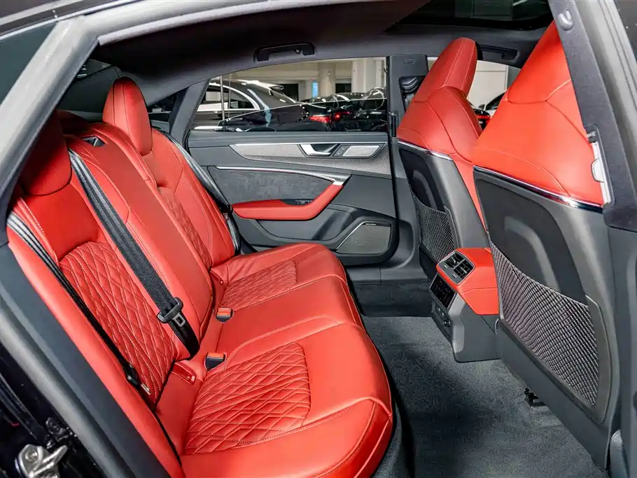 Audi A7L 2023 45 TFSI quattro S-line Black Warrior Edition фото 21