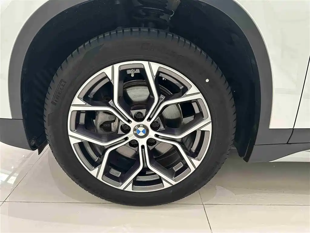 BMW X1 2020 sDrive20Li Premium Edition фото 5