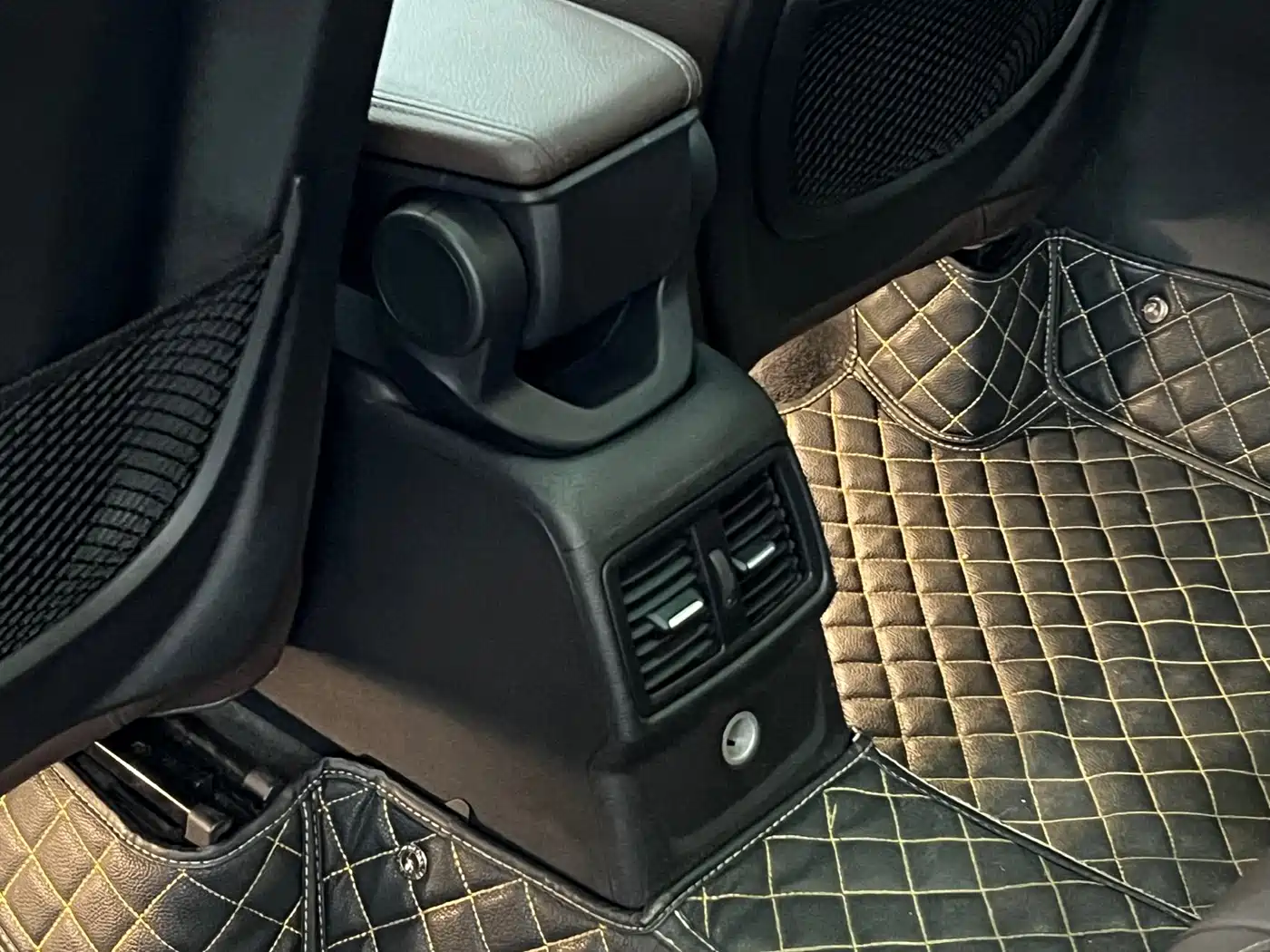 BMW X1 2018 sDrive18Li Premium Model фото 20