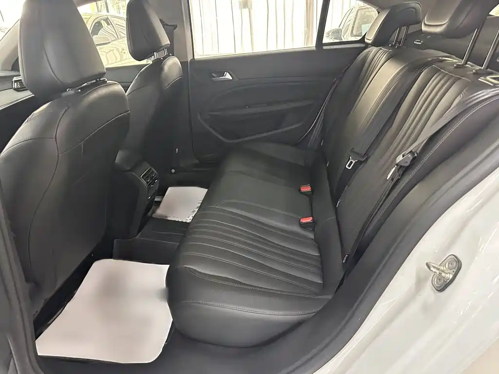 Peugeot 408 2023 2022 1.6T Progressive Edition