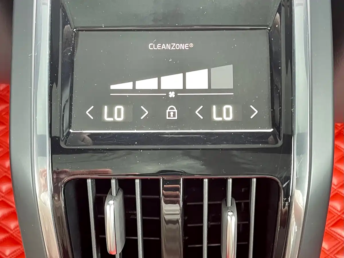 Volvo S90 2021 Model B5 Inscription Luxury Edition фото 15