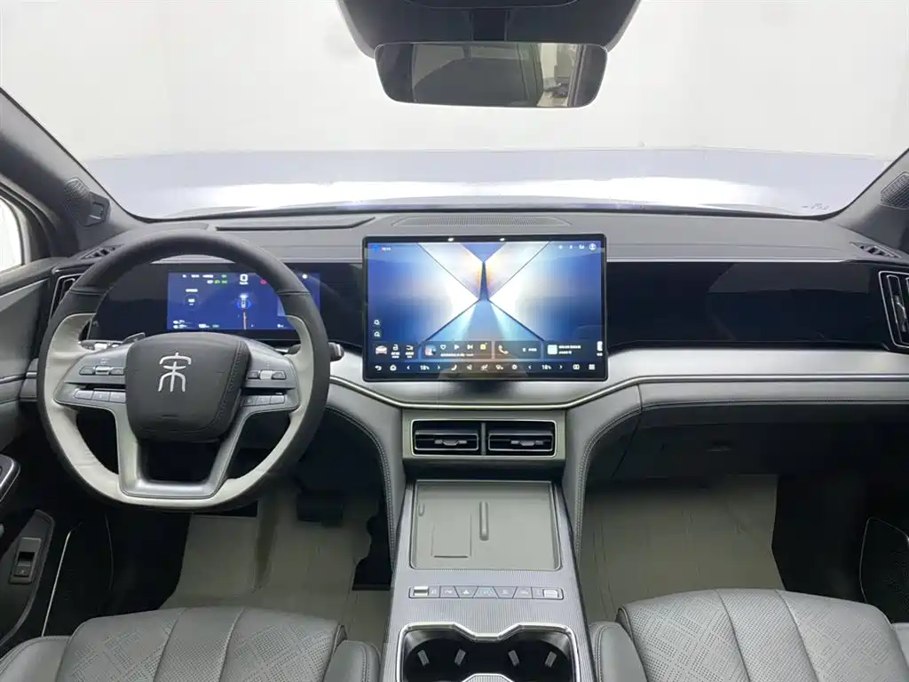 BYD Song L DM-i 2026 DM-i Smart Edition 130KM Superior фото 13