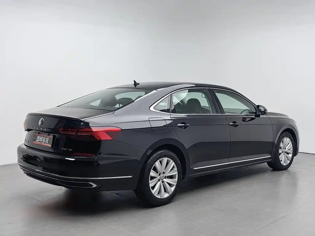 Фото 2 - Volkswagen Passat