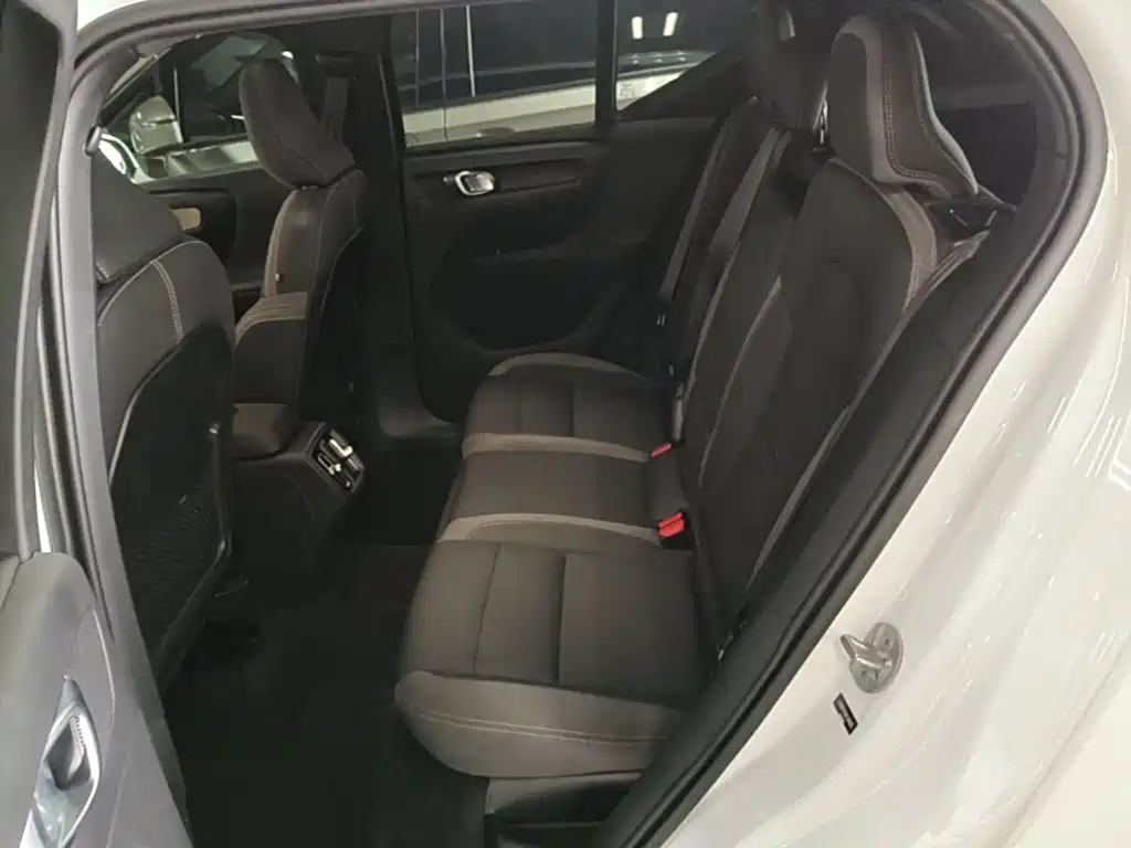 Volvo XC40 2024 2024 B3 Smart Elite Luxury Edition