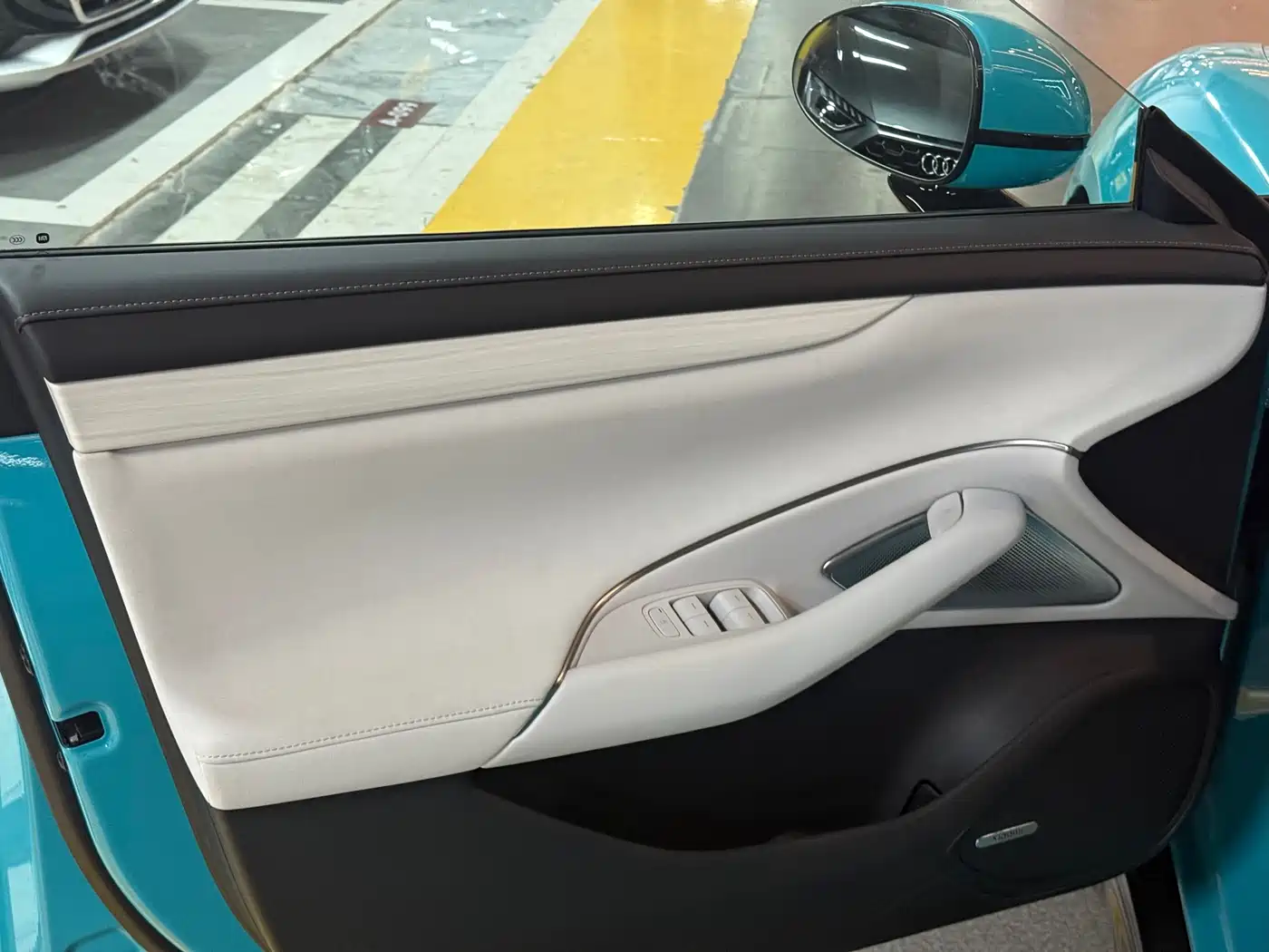 XIAOMI CAR XIAOMI SU7