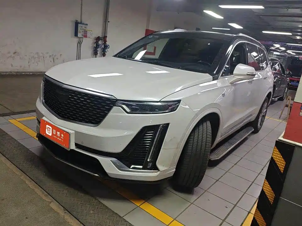 Photo 1 - Cadillac XT6