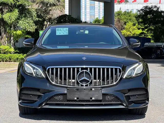 Mercedes-Benz E-Class 2018 E 300 L Sport Fashion — фото 2