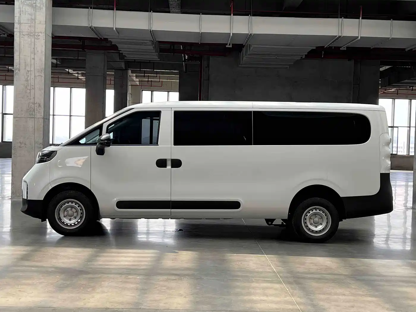 Maxus Dana V1L 2026
