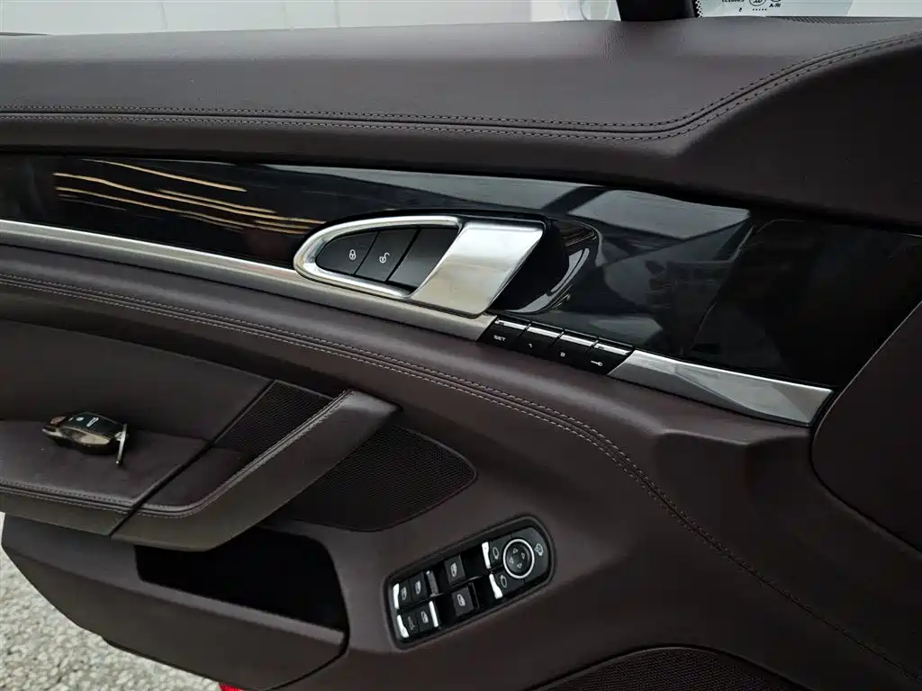 Porsche Panamera 2016 Panamera Edition 3.0T фото 5