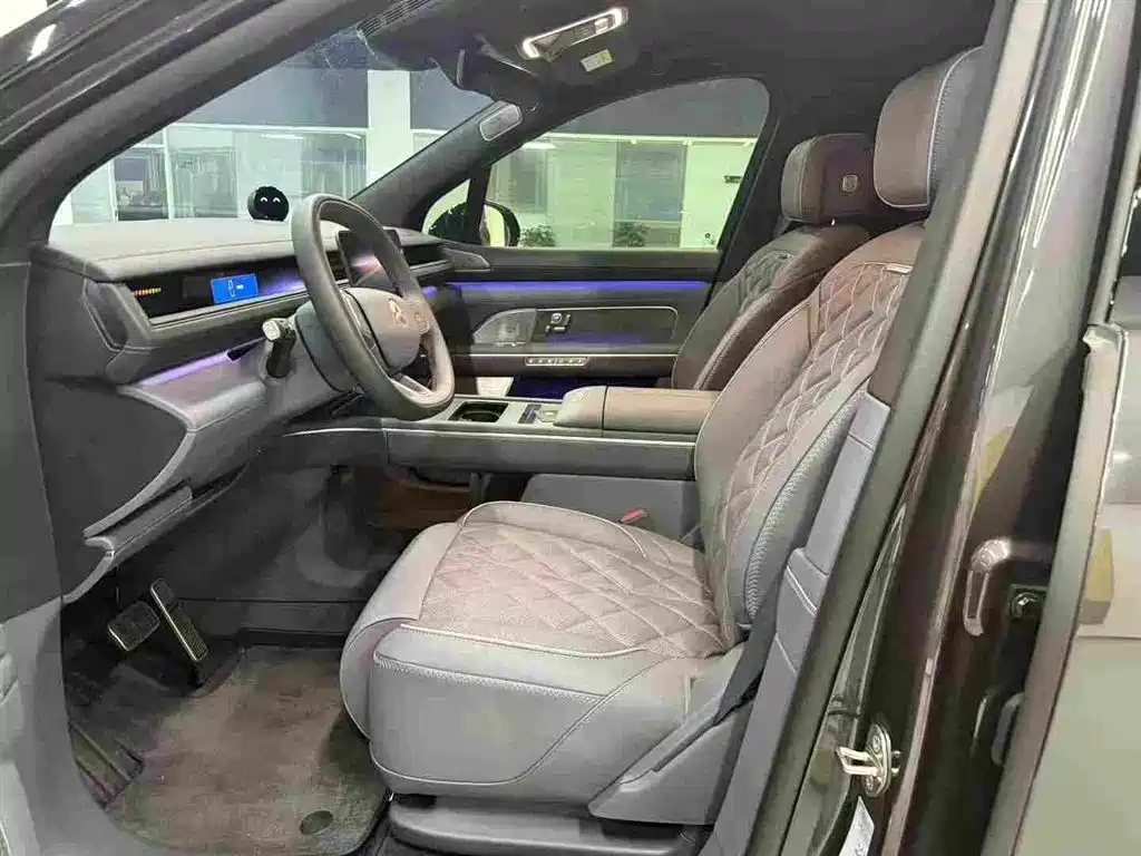 2026 NIO ES8