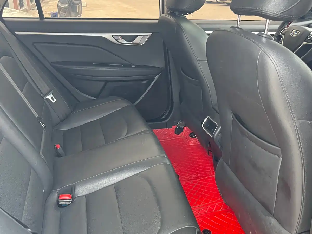 Фото 9 - Geely Vision