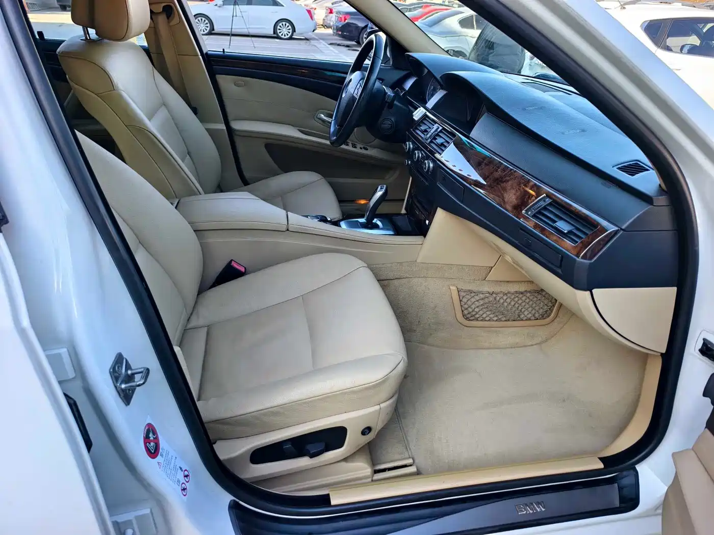 BMW 5 Series 2010 520Li Luxury фото 17