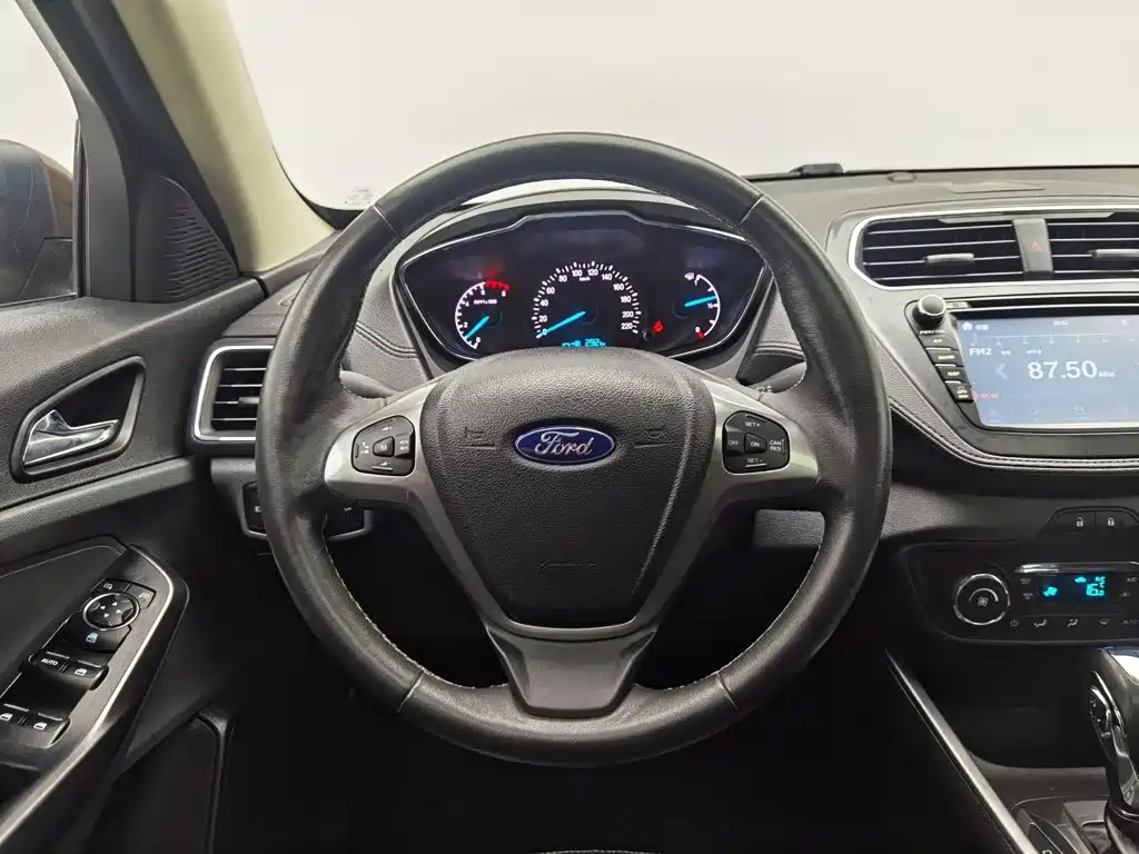 Ford Escort 2015 2015 1.5L Automatic Fashion