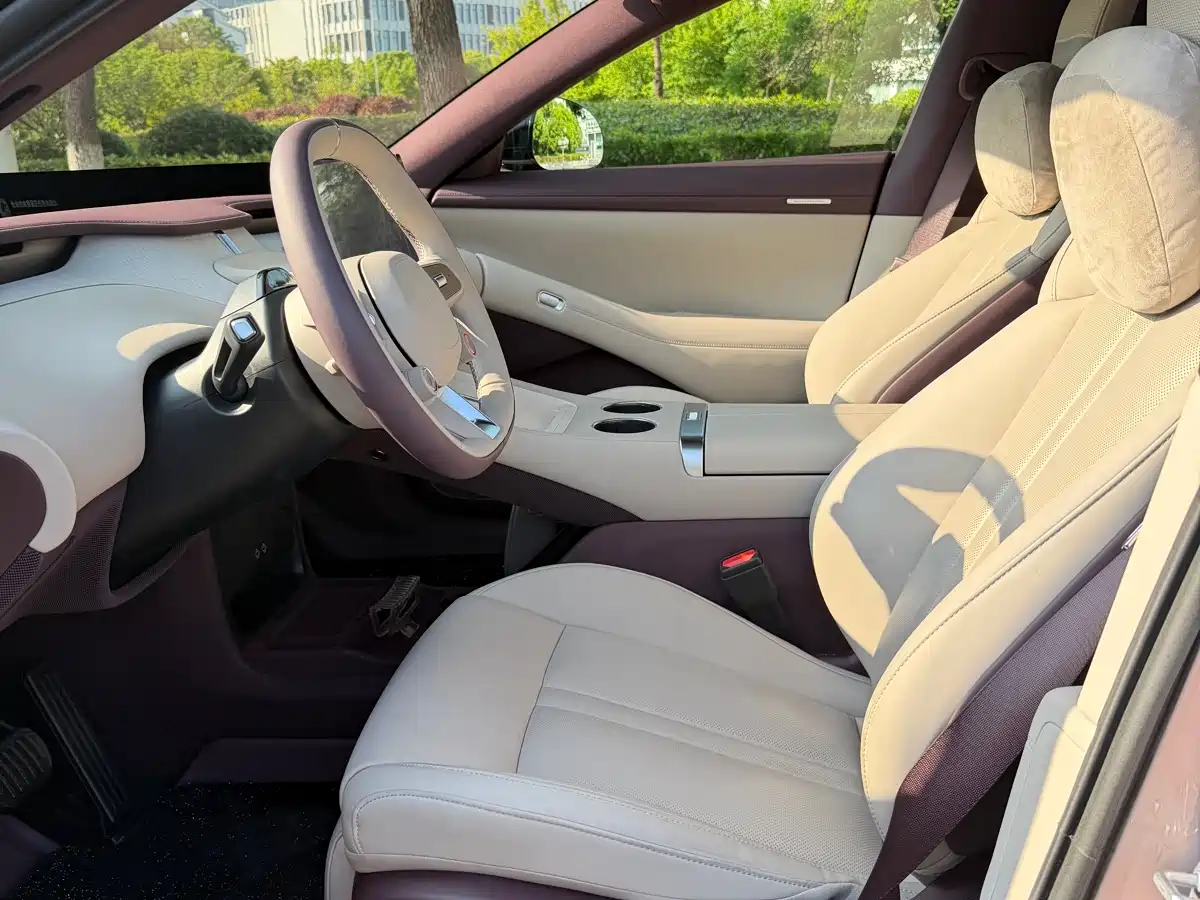 Xiaomi Auto Xiaomi YU7 2025 Extended Range AWD Pro фото 9