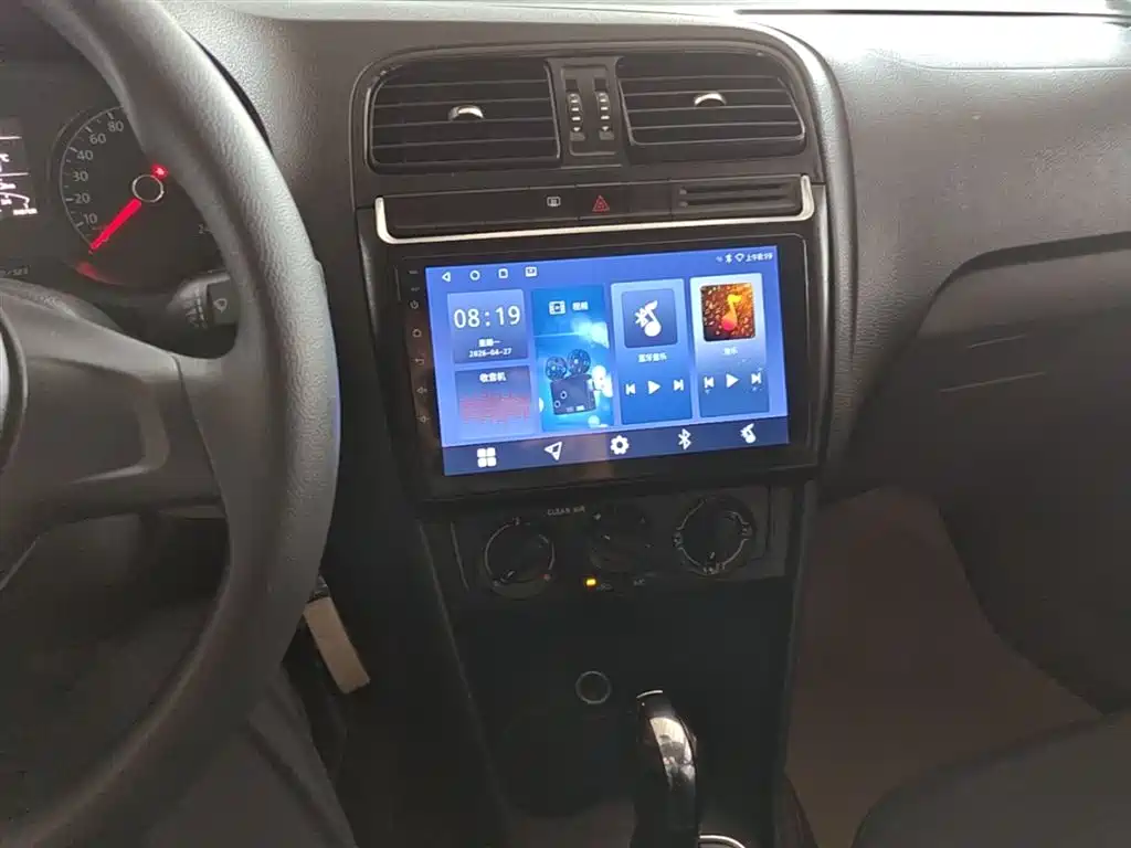 Volkswagen Polo 2016 1.4L Automatic Trend фото 13