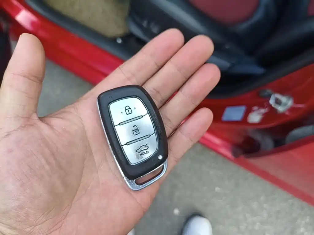 Hyundai Reina 2015 2014 Model 1.6L Automatic TOP