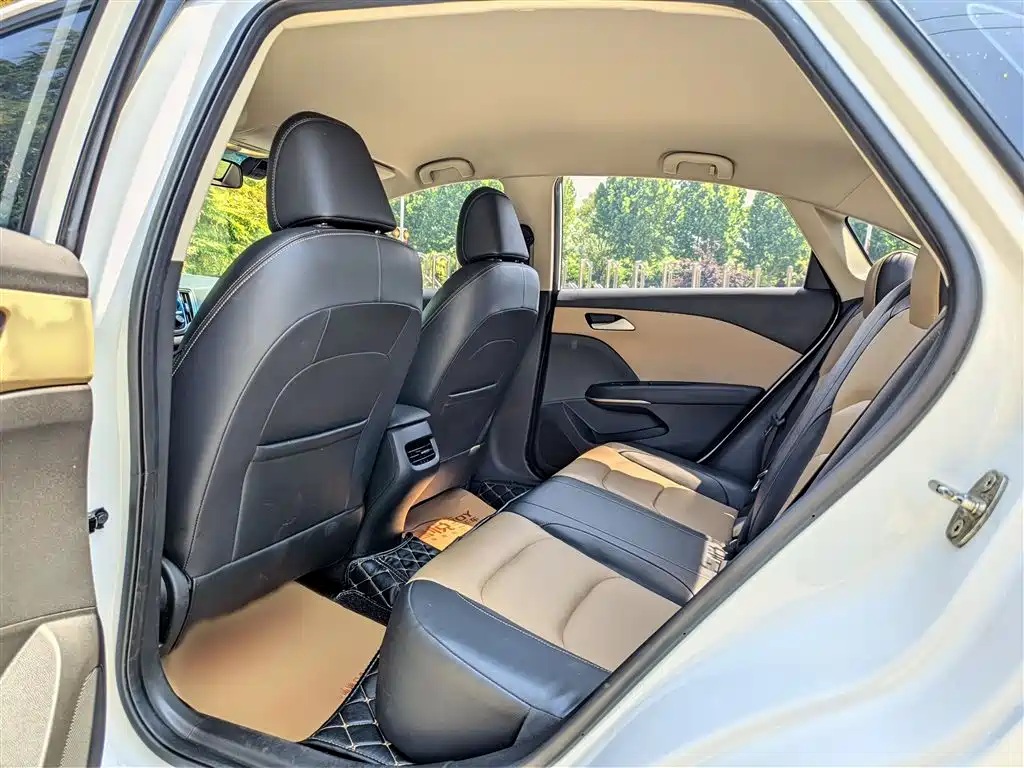 Chevrolet Monza 2020 320 Auto Joy Edition фото 8