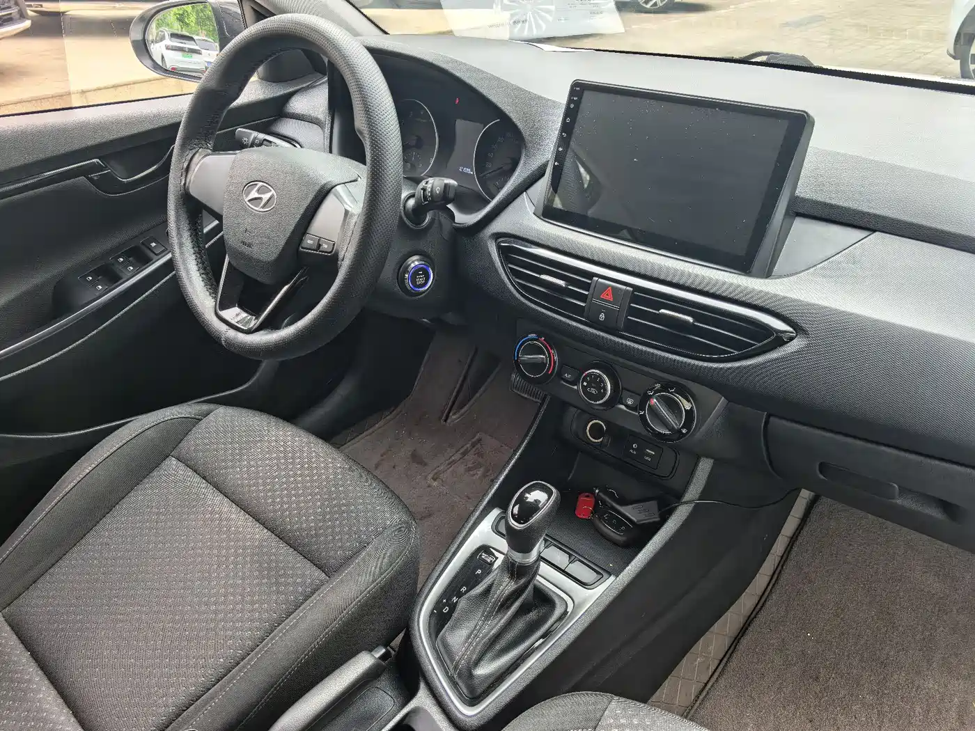 Hyundai Elantra 2018 1.6L Automatic Pleasing Edition GL China VI фото 16