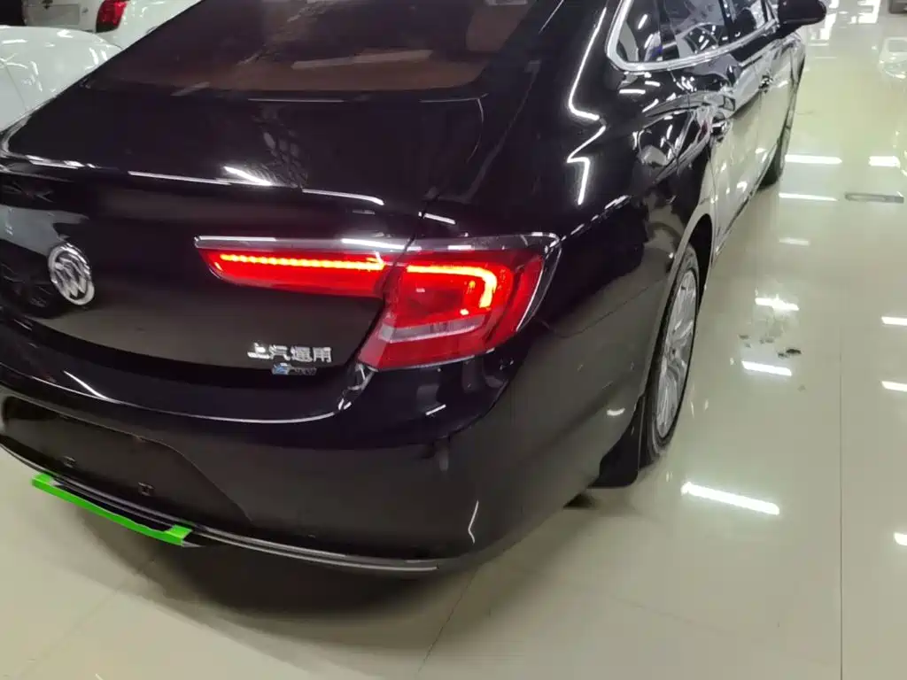 Фото 8 - Buick LaCrosse