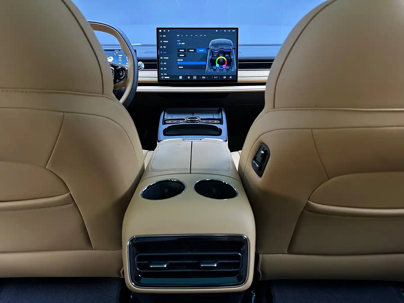 Geely Galaxy Galaxy Xingyao 8 2025 130km EM-i Premium Edition фото 12