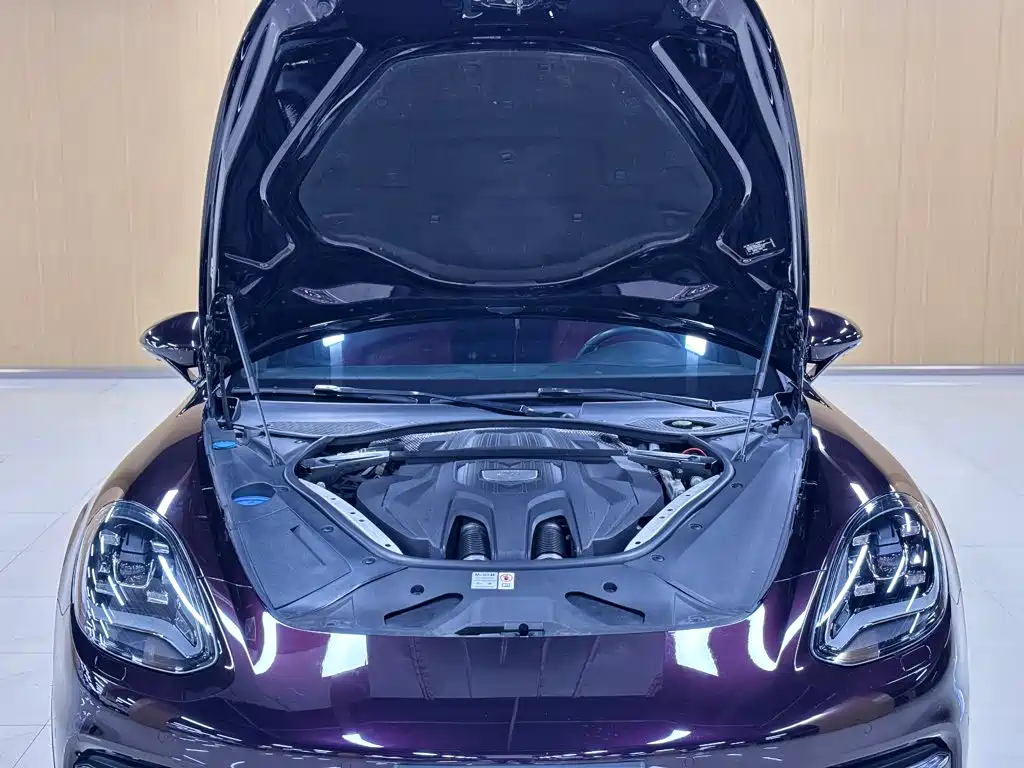 Фото 5 - Porsche Panamera