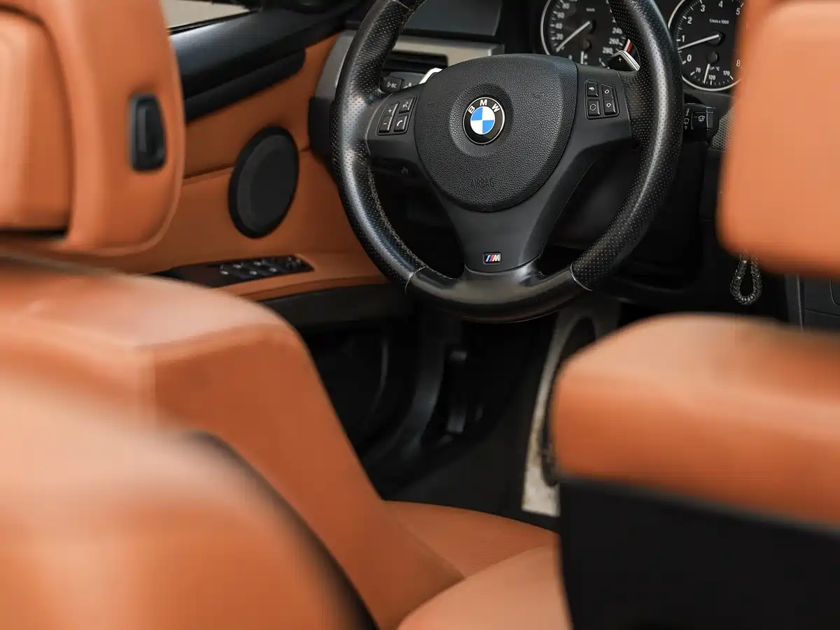 BMW 3 Series (Import) 2011 335i Convertible Coupe фото 12