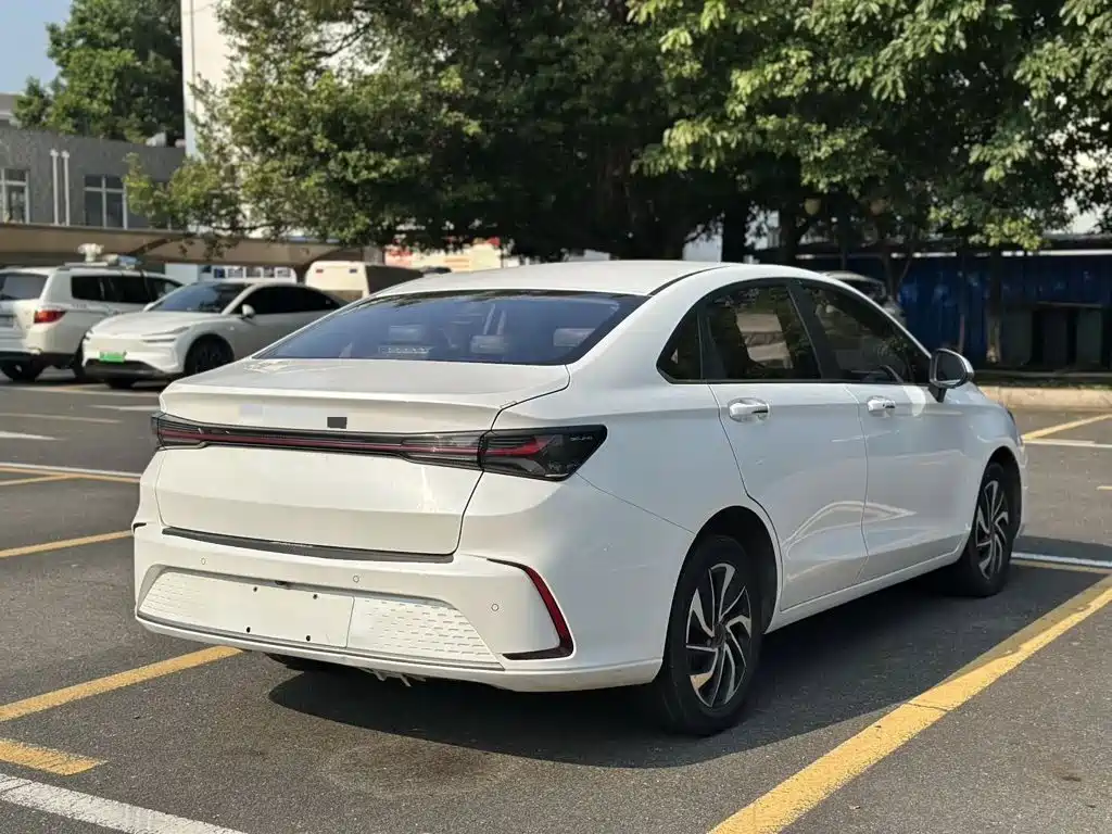 Фото 8 - BAIC Beijing U5 PLUS
