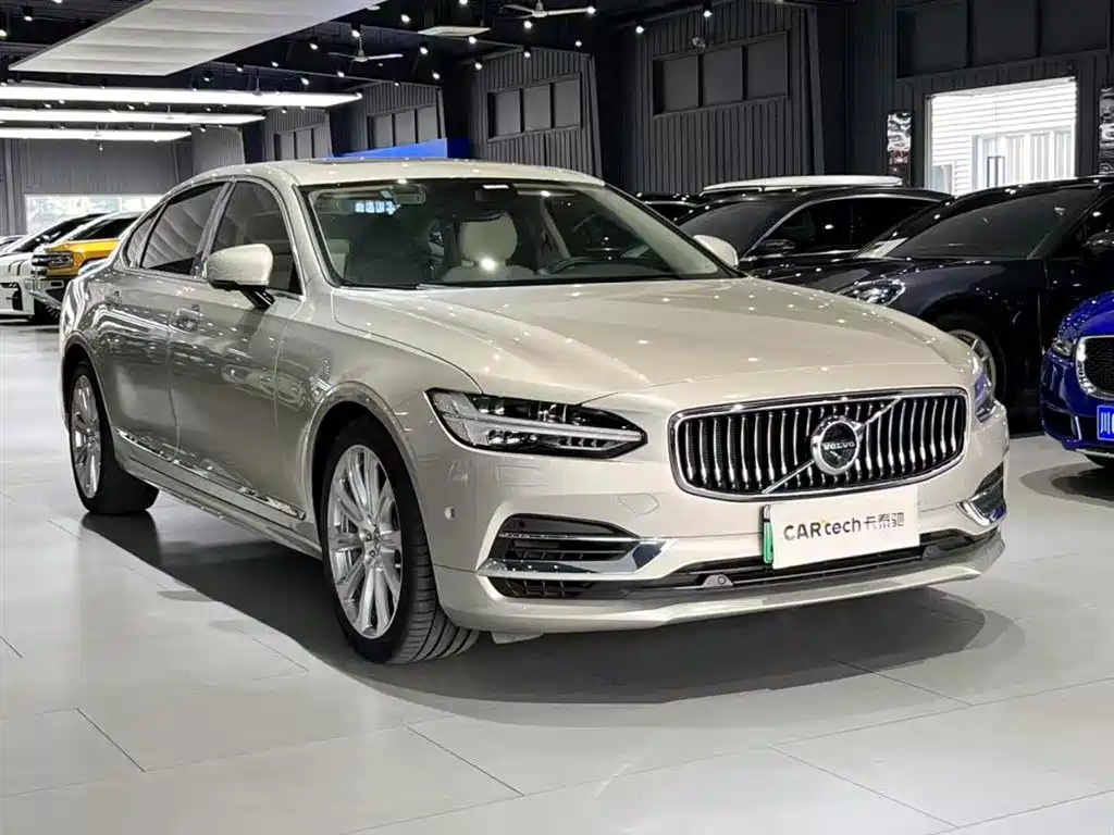 VOLVO S90 PLUG IN HYBRID