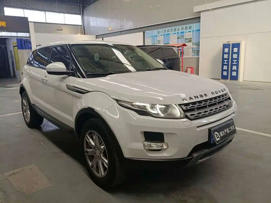Land Rover Range Rover Evoque (Import) 2014 2014 2.0T 5-door Brilliance
