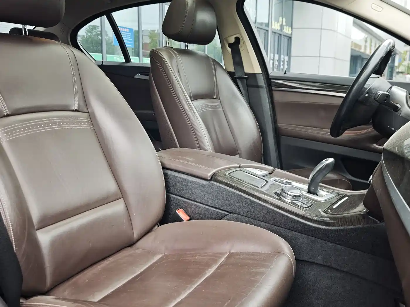 BMW 5 Series 2014 525Li Luxury Design Package фото 9