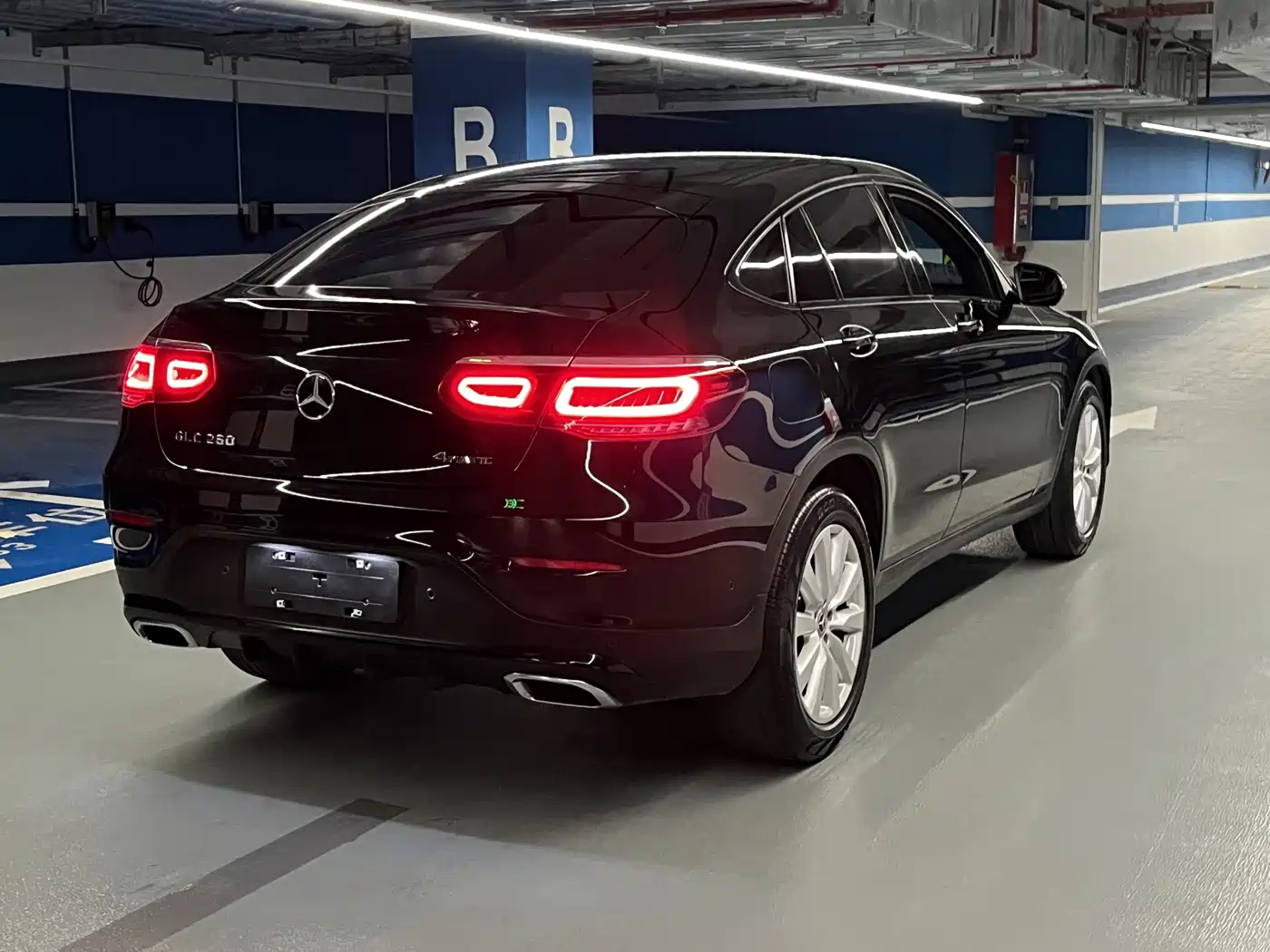 Photo 10 - Mercedes-Benz GLC Coupe